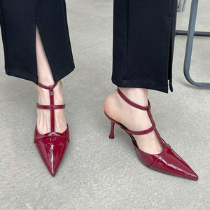 Drama Dealer Pointed Heels